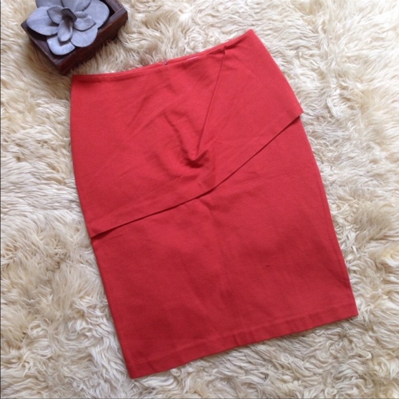 CAbi Overlay Pencil Skirt in Tumeric new without tag - Picture 3 of 11